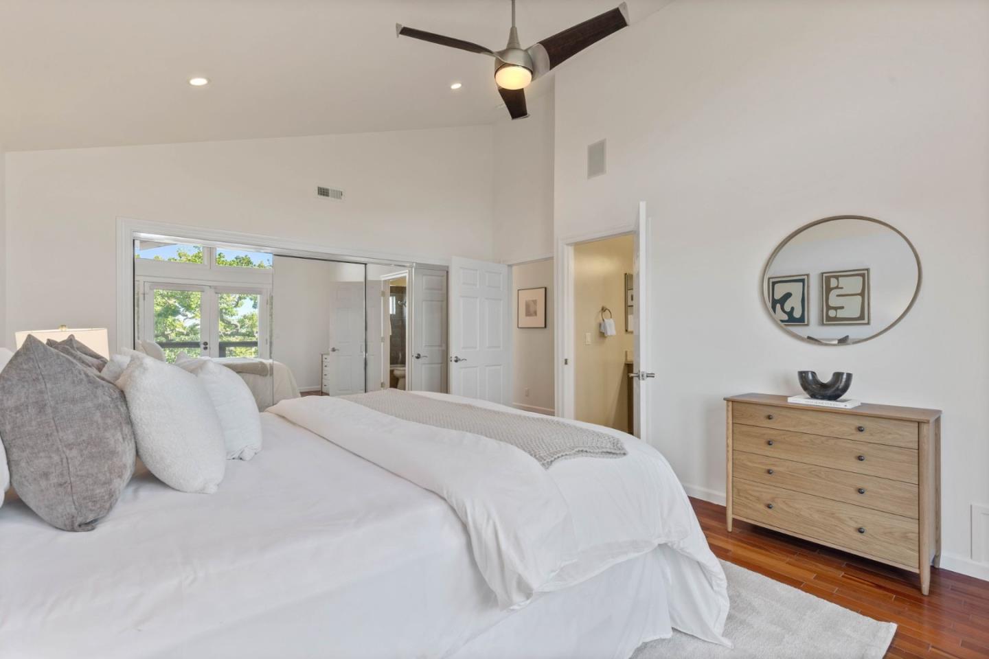 875 Sunset Drive