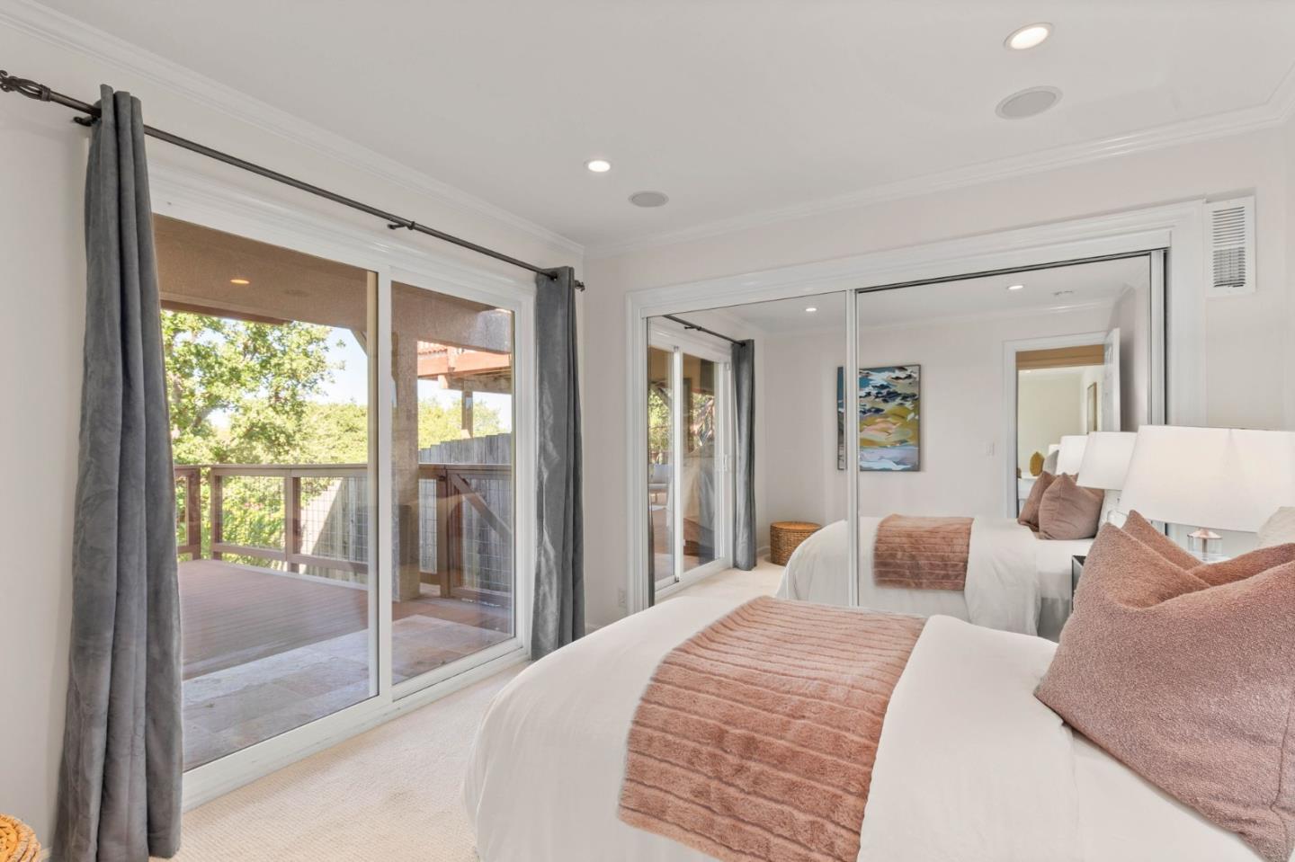 875 Sunset Drive