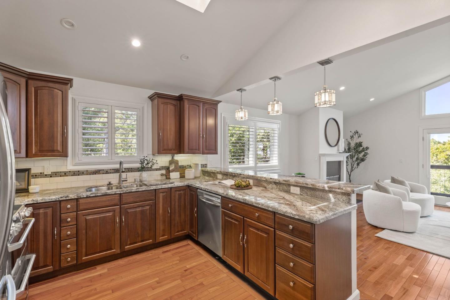875 Sunset Drive