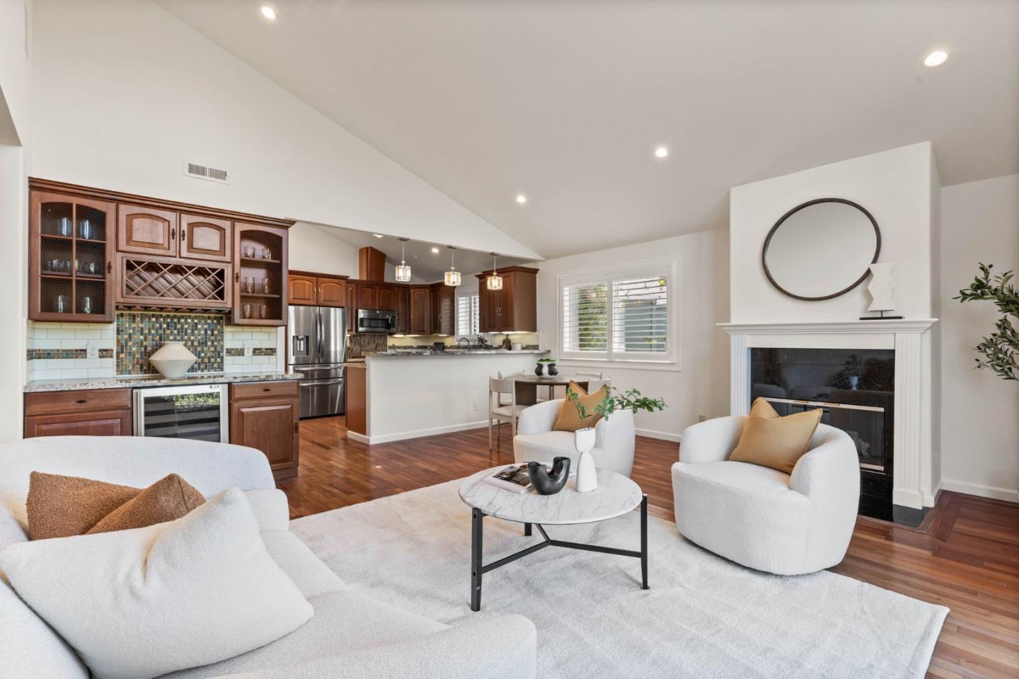 875 Sunset Drive