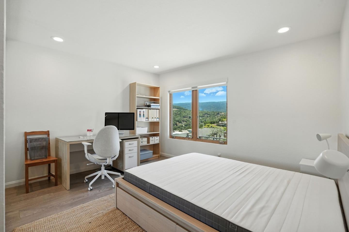 1281 Crestview Drive