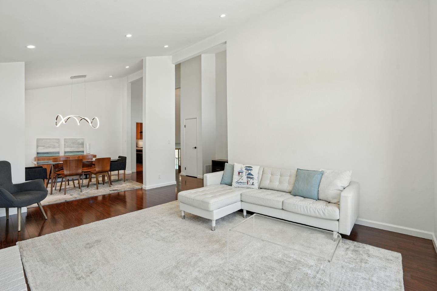 1281 Crestview Drive