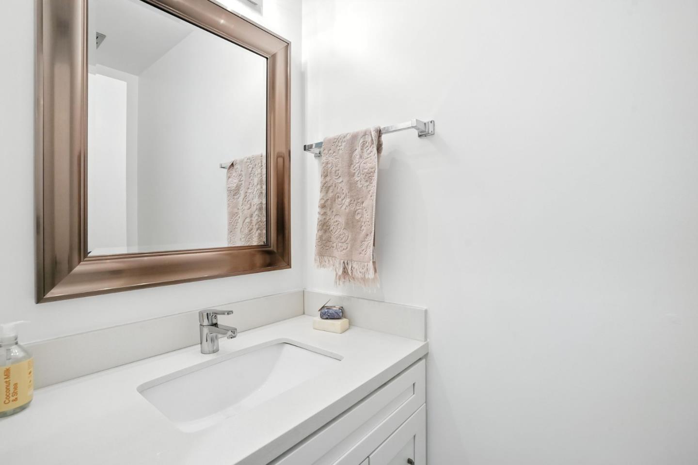 1281 Crestview Drive