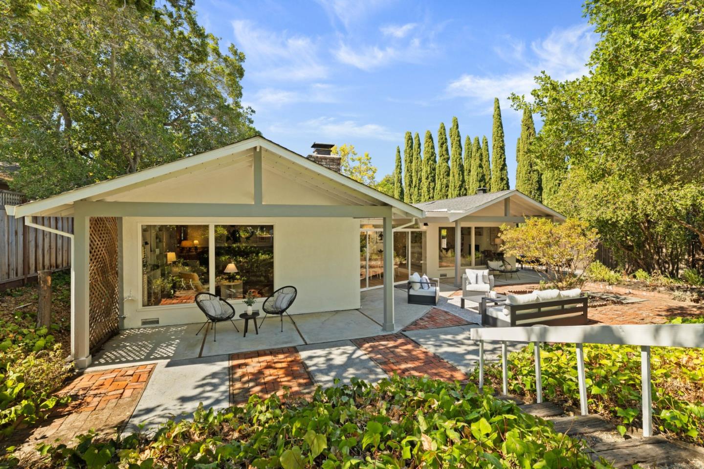 2605 Graceland Avenue