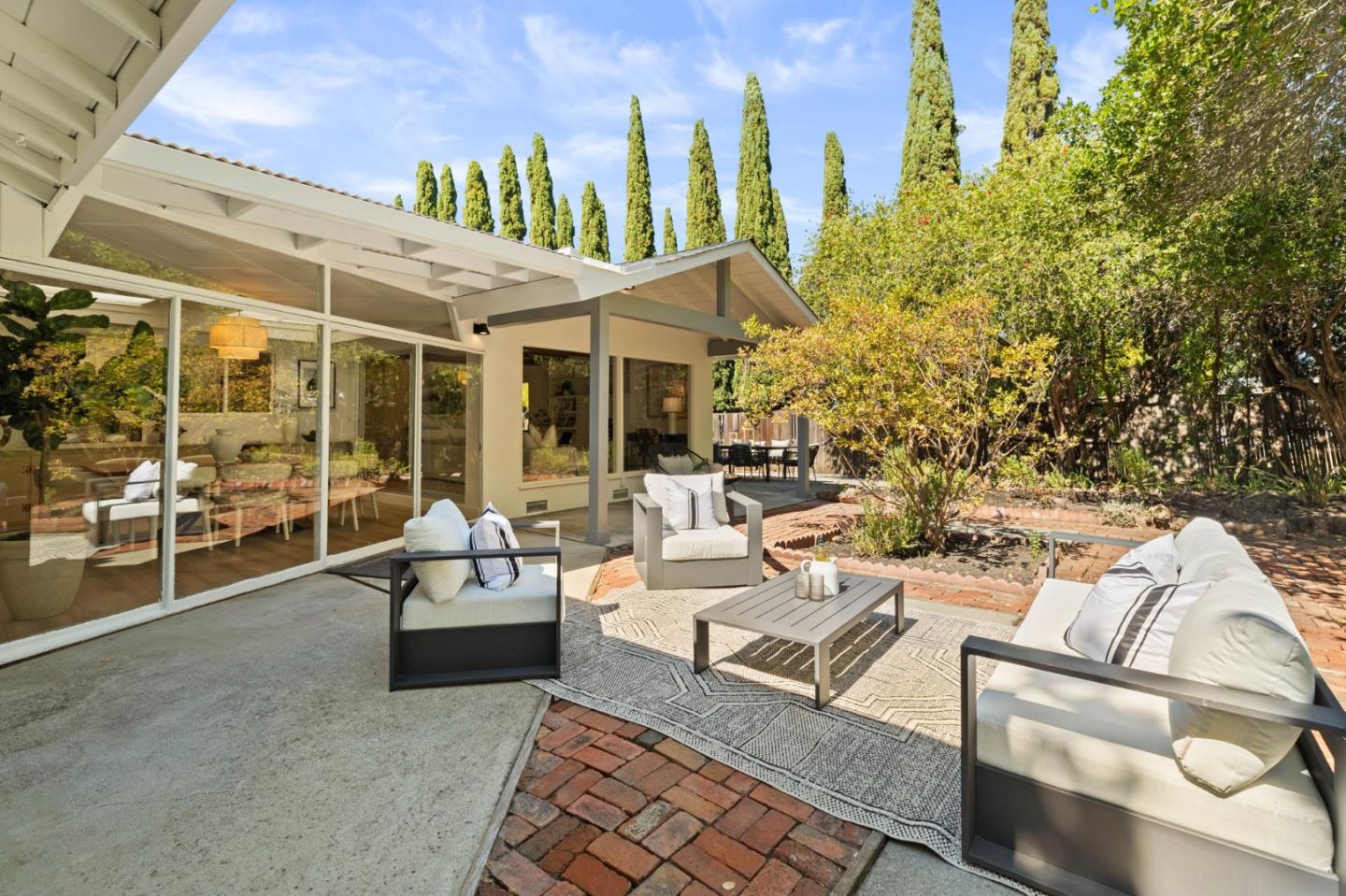 2605 Graceland Avenue