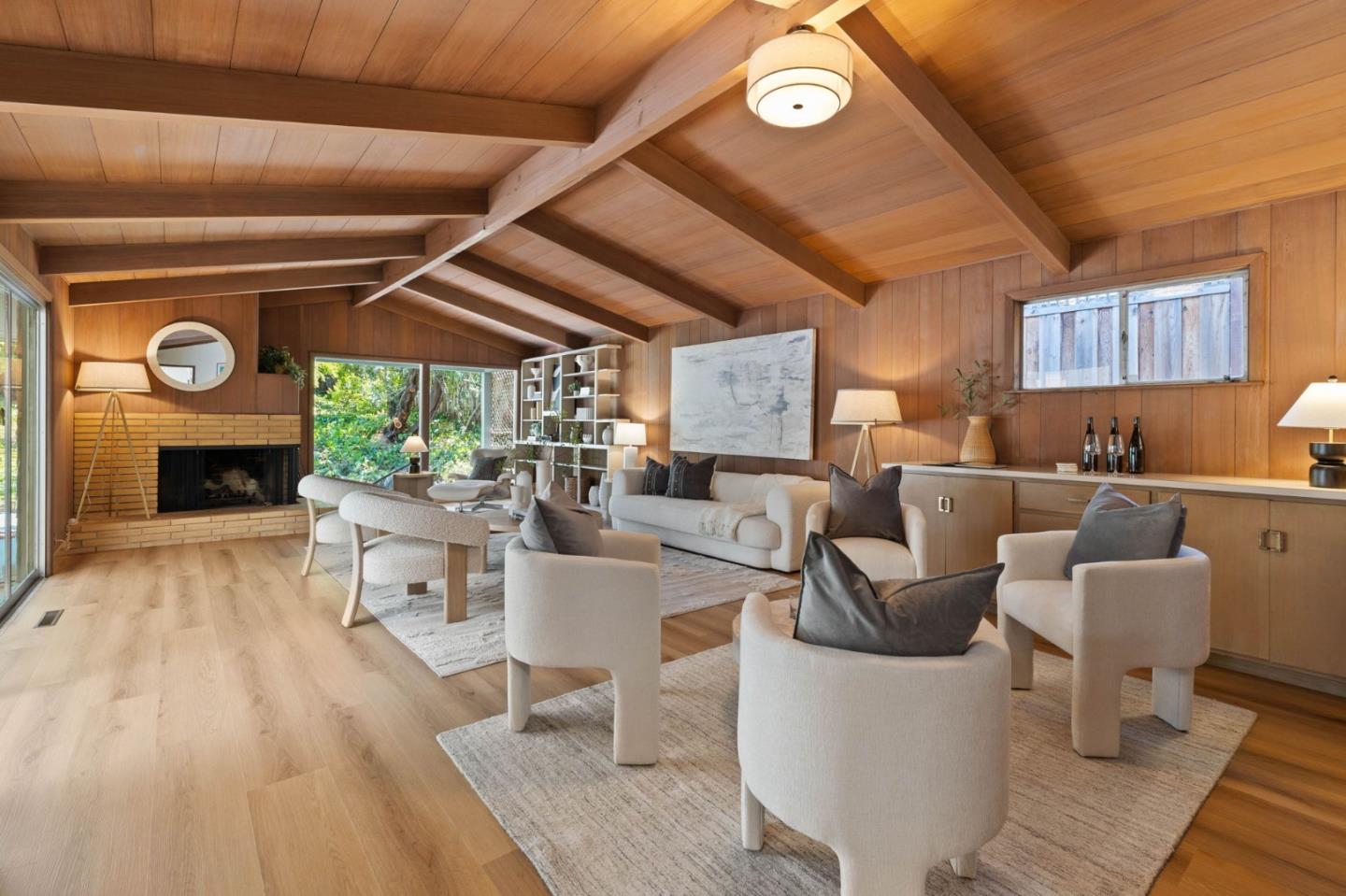 2605 Graceland Avenue