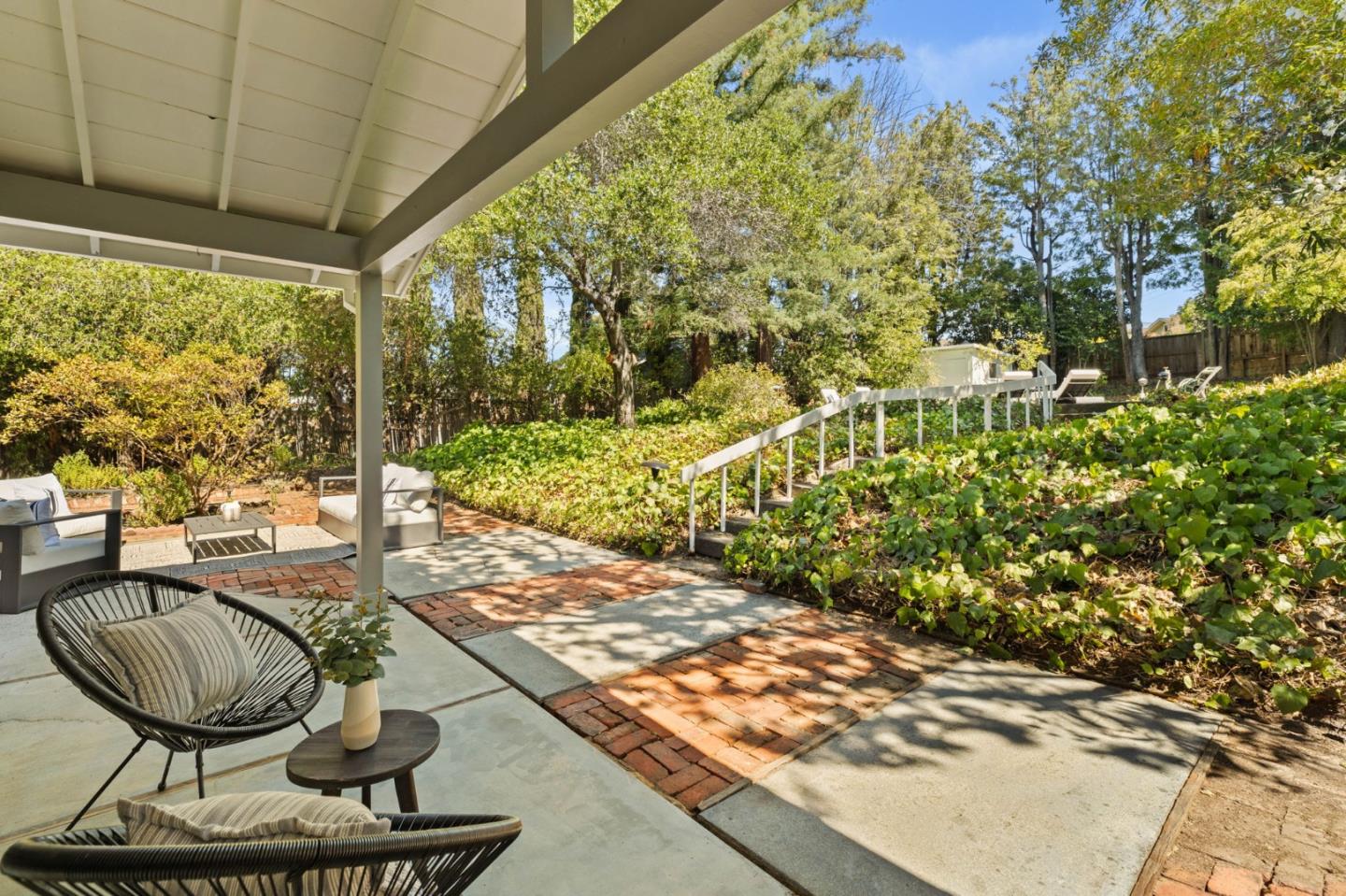 2605 Graceland Avenue