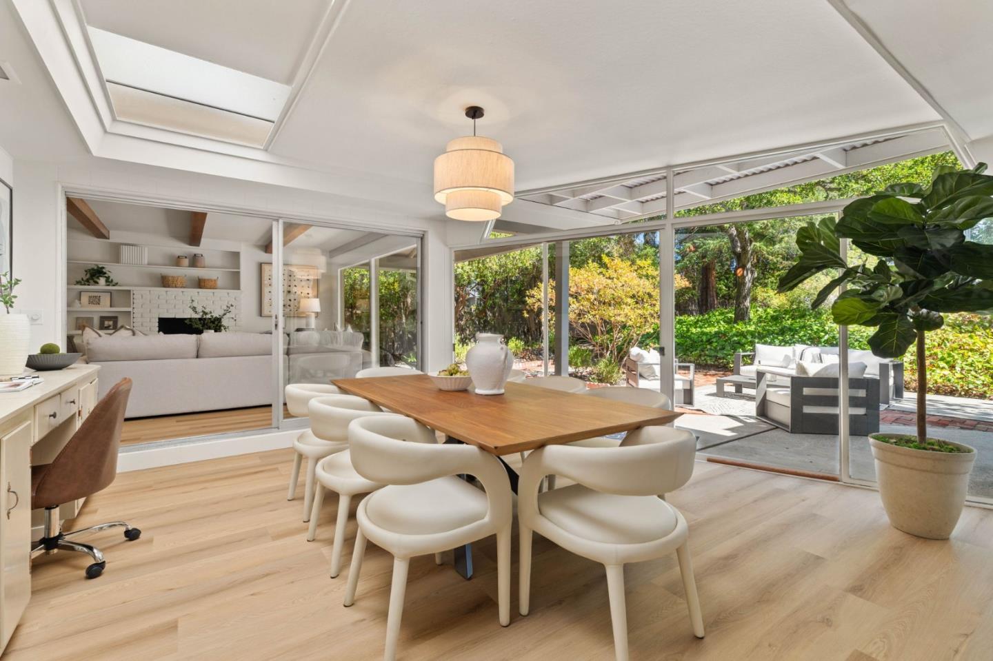 2605 Graceland Avenue