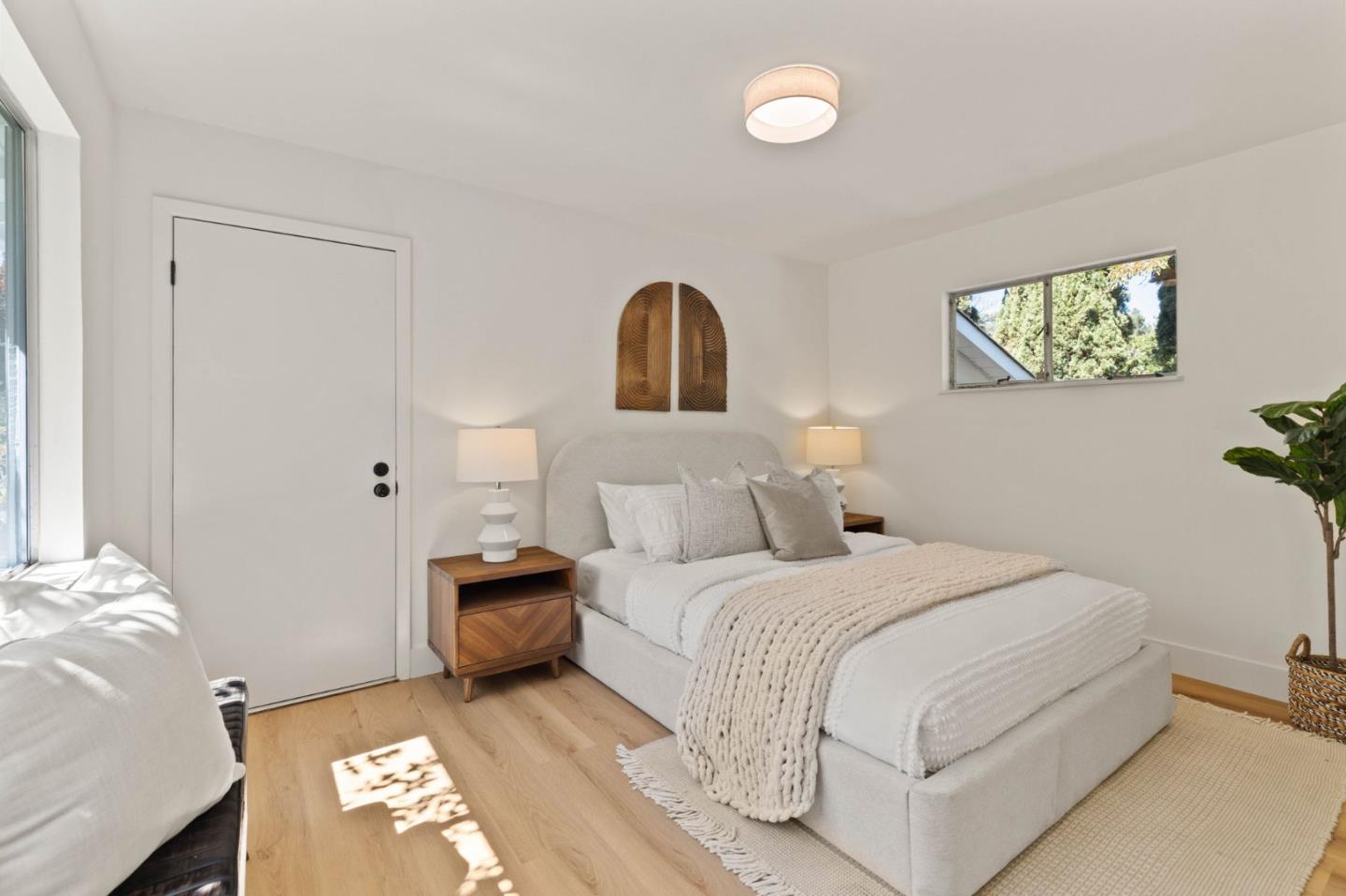 2605 Graceland Avenue