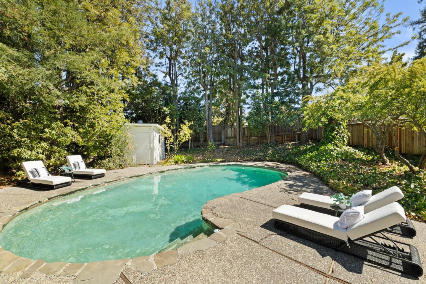 2605 Graceland Avenue