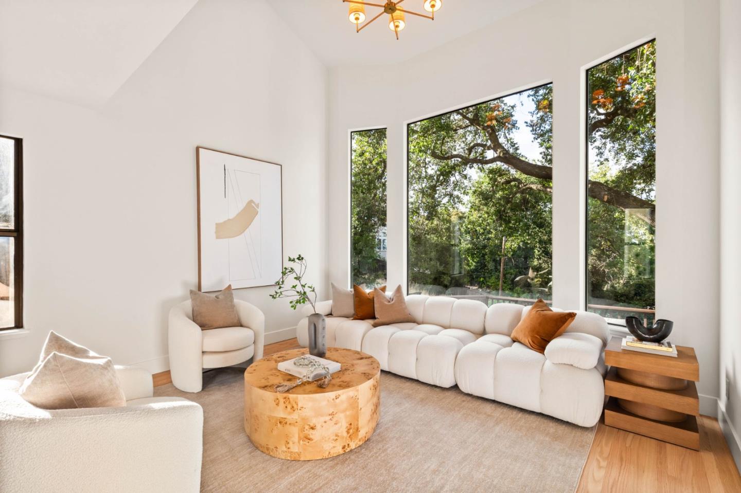 416 Crest Drive