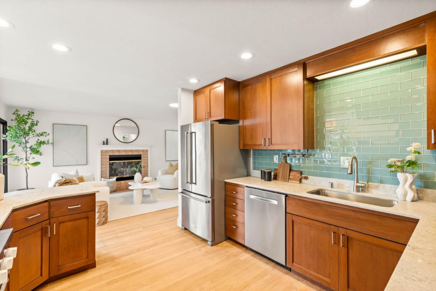 416 Crest Drive