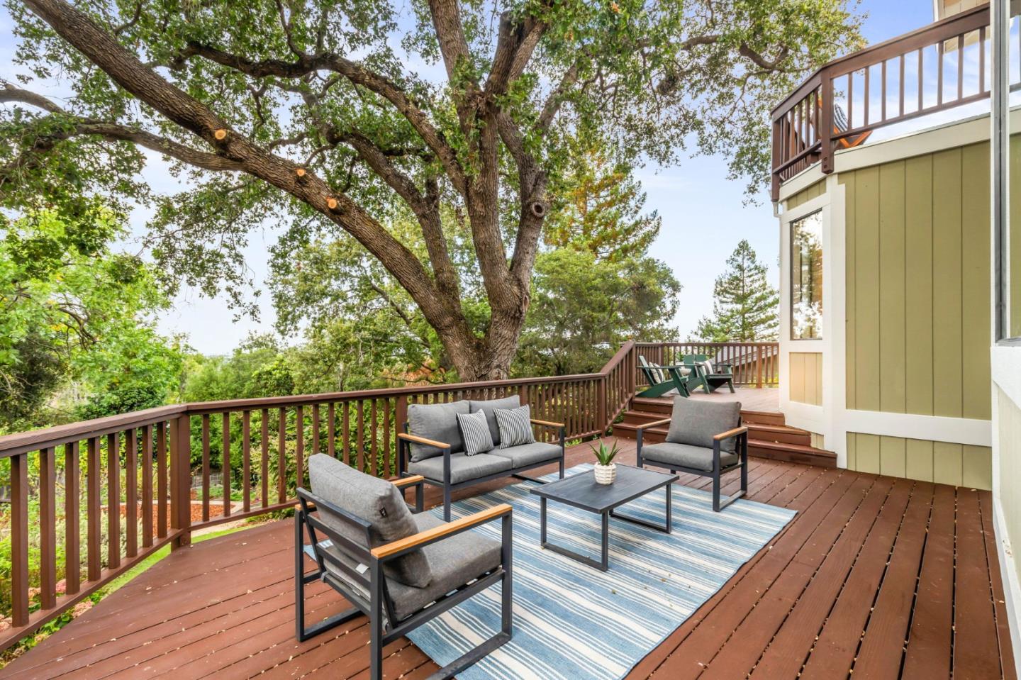 416 Crest Drive