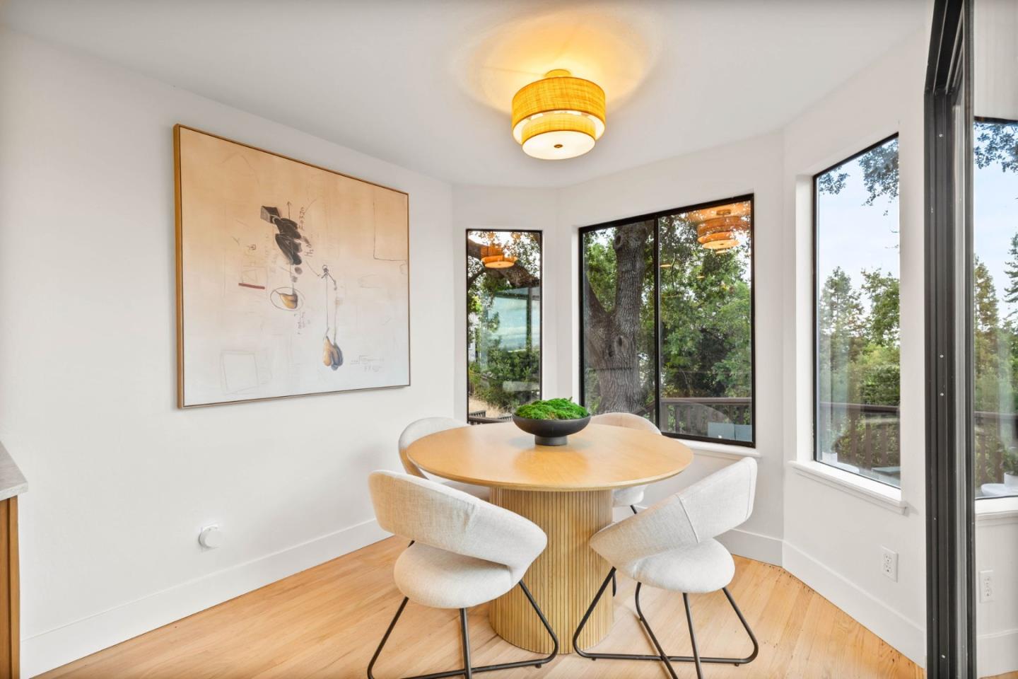 416 Crest Drive