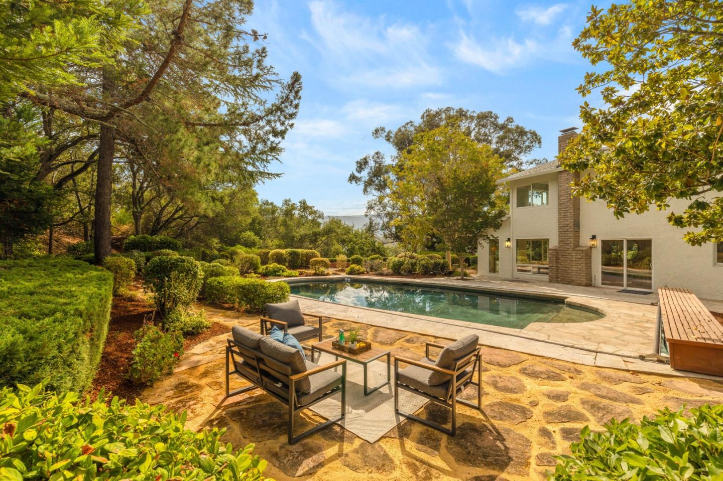 115 Crestview Court