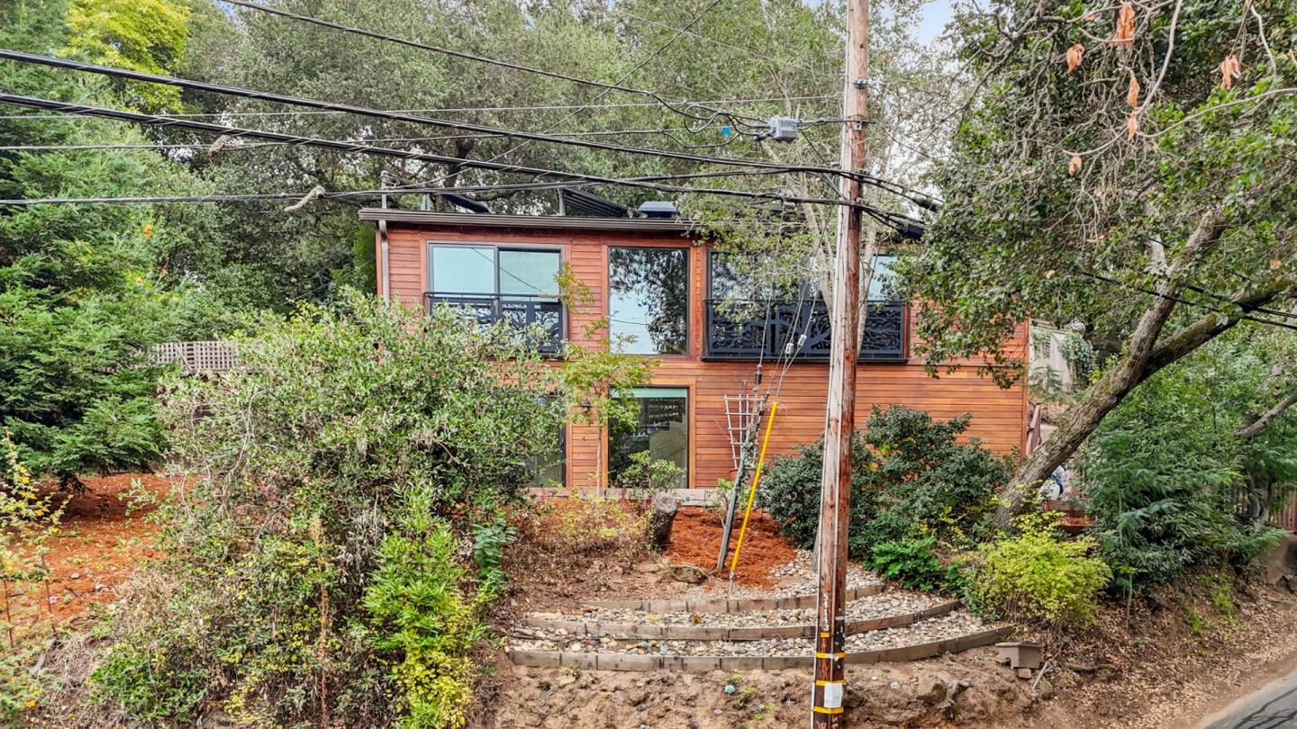 3451 Oak Knoll Drive
