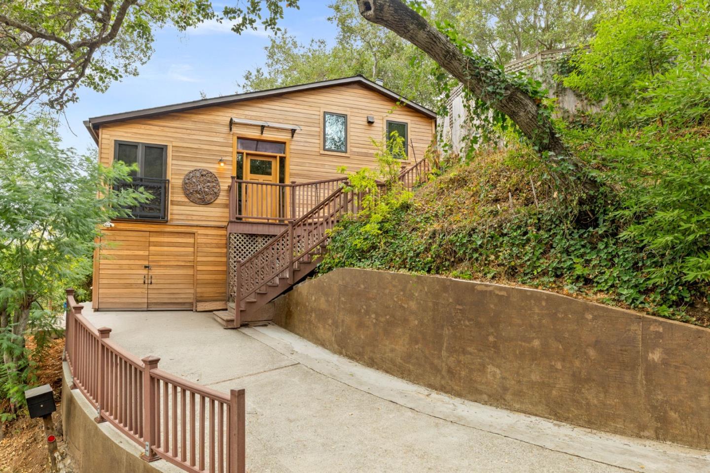 3451 Oak Knoll Drive