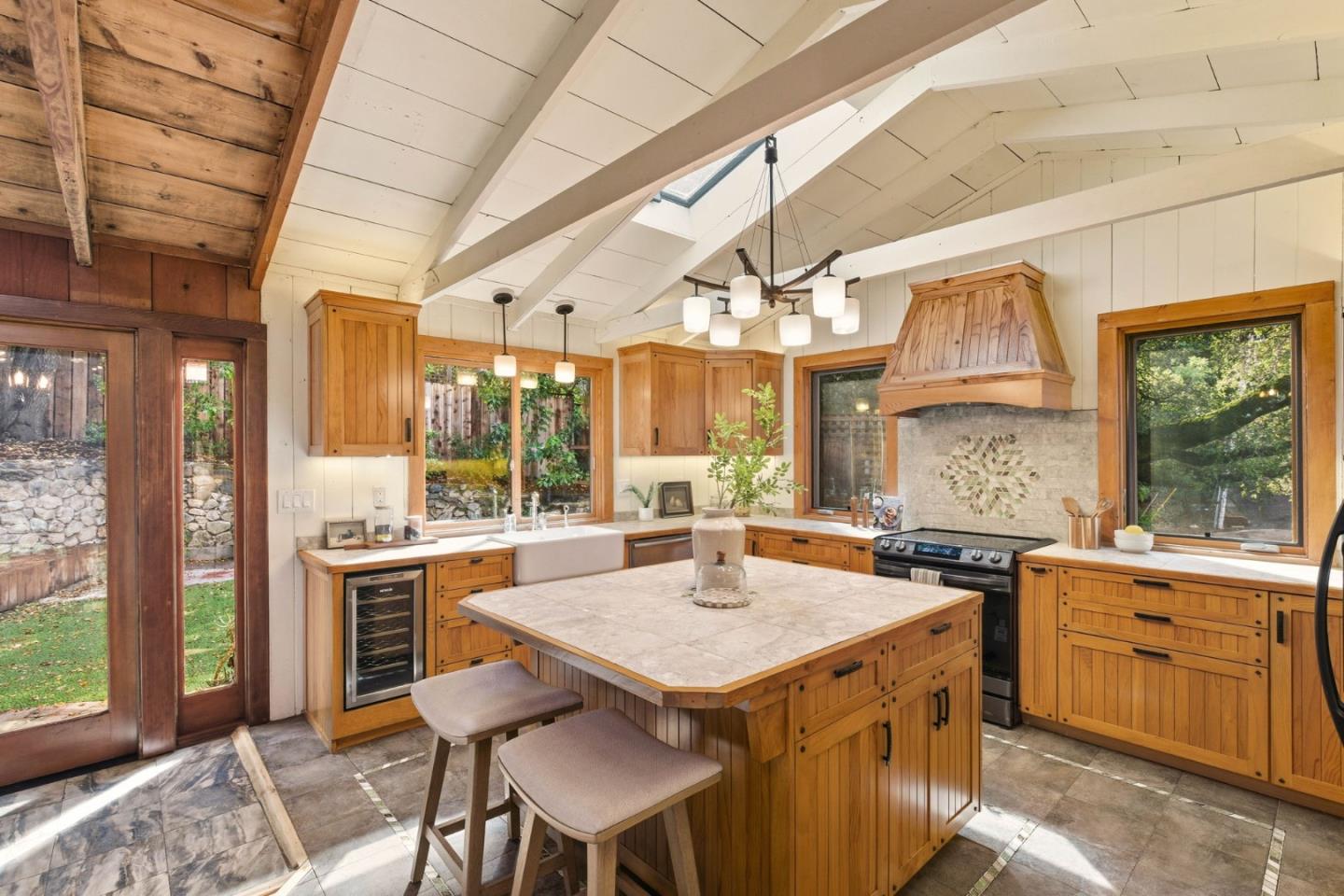 3451 Oak Knoll Drive