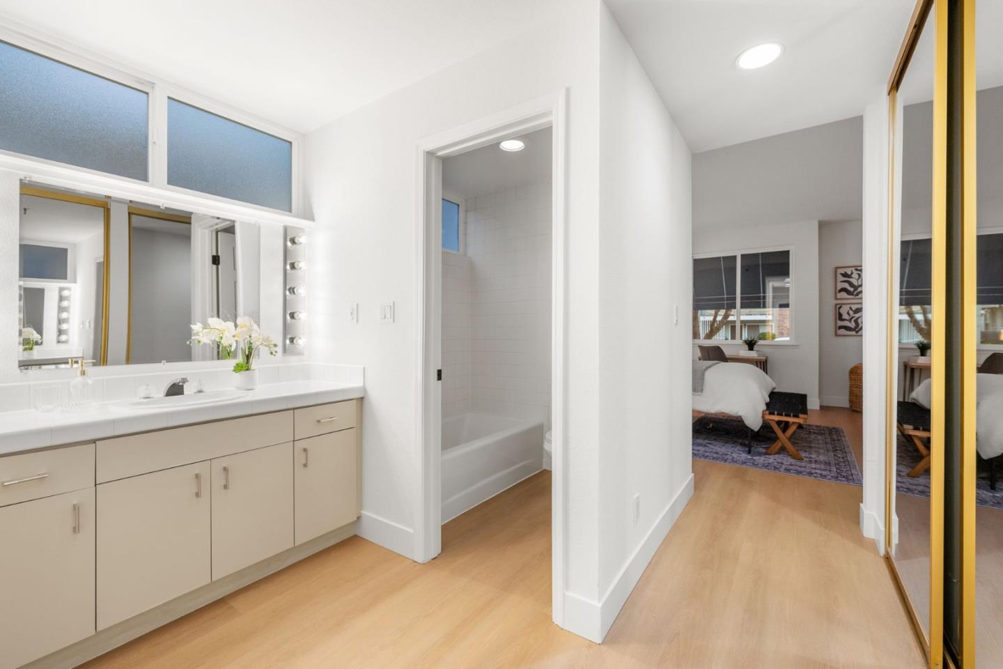 30 Lorton Avenue 105