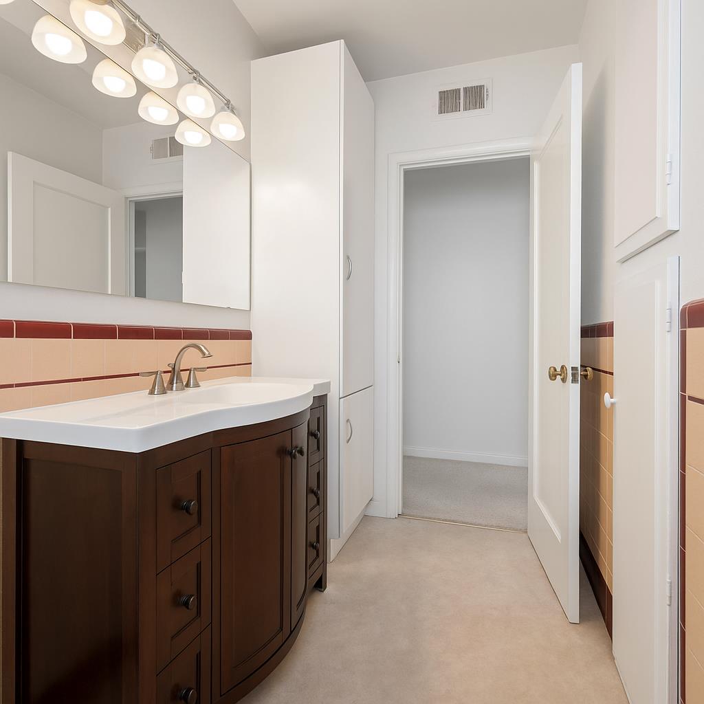 100 West 38th Avenue