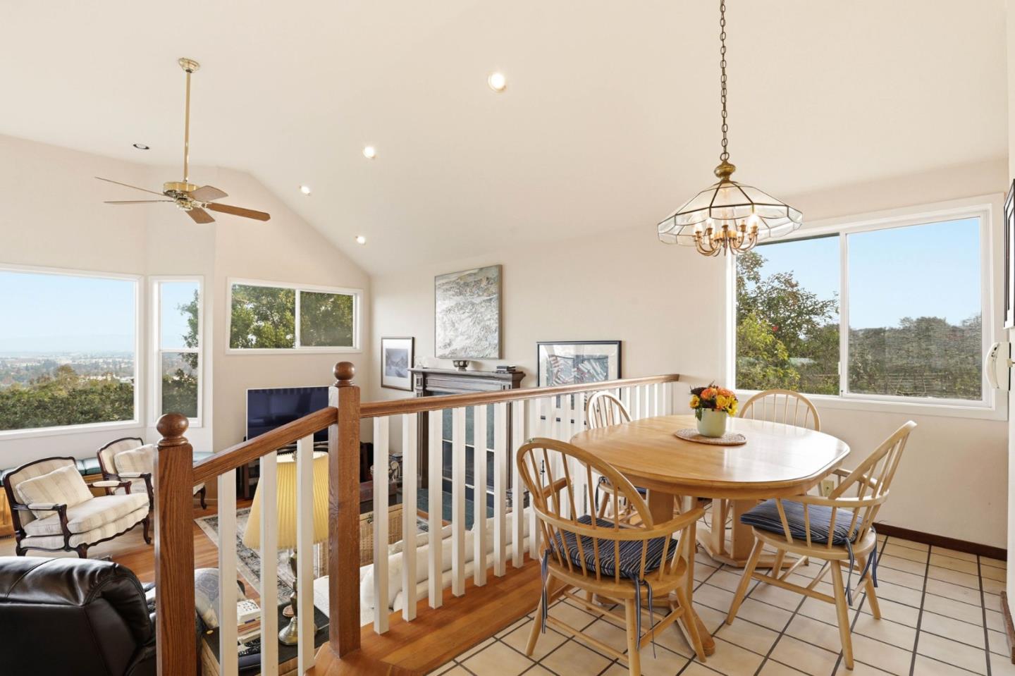 11 South Palomar Drive