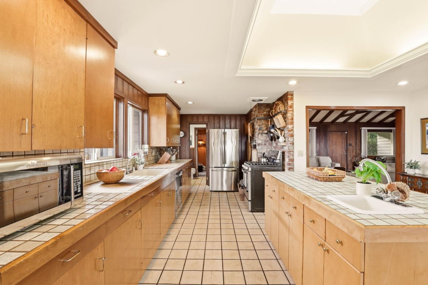 11 South Palomar Drive