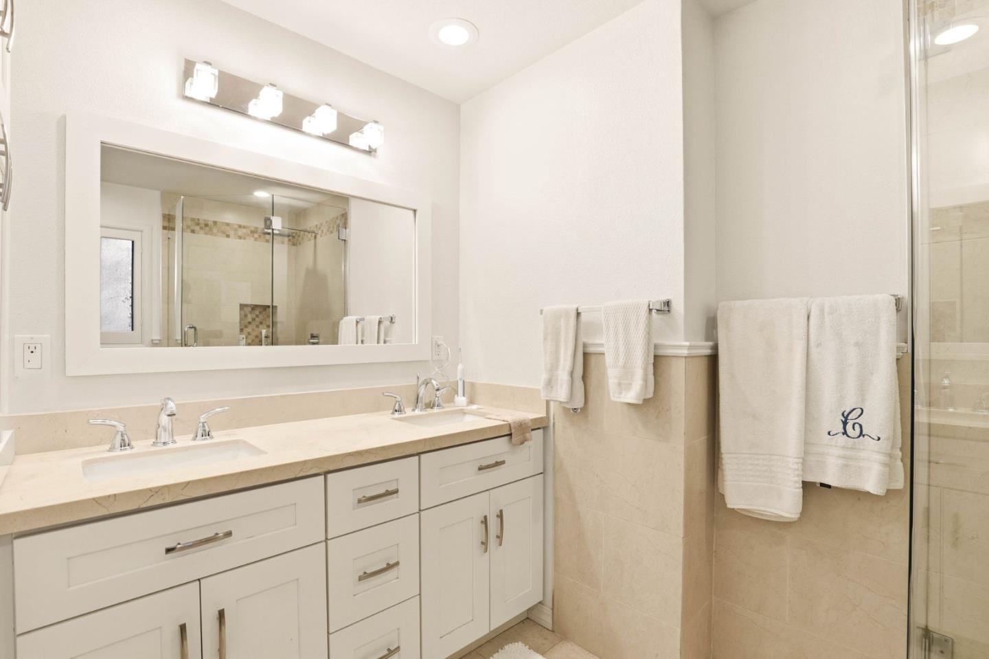 11 South Palomar Drive