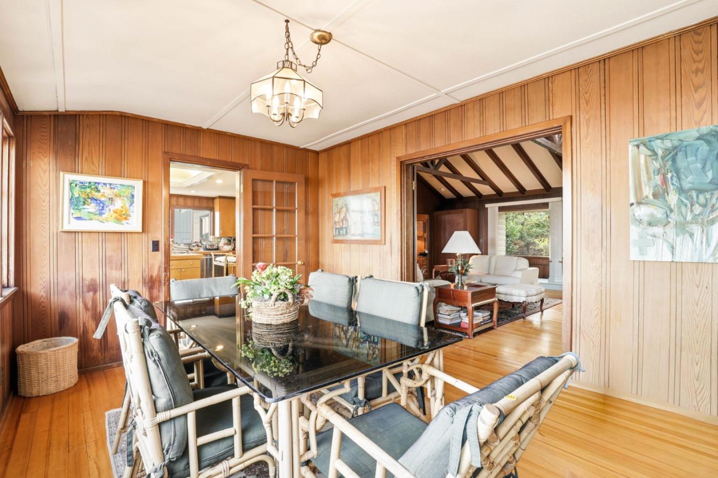 11 South Palomar Drive