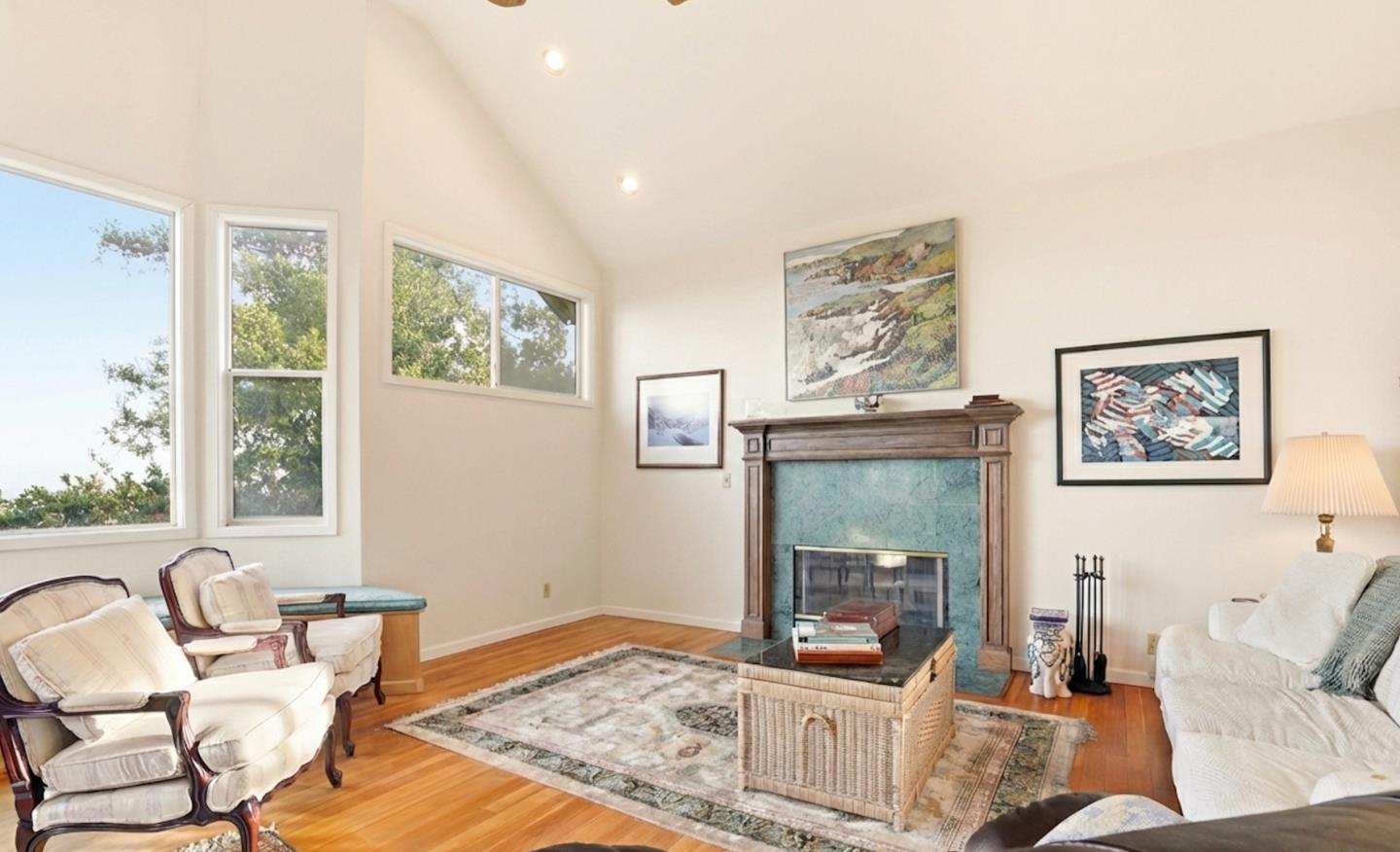 11 South Palomar Drive