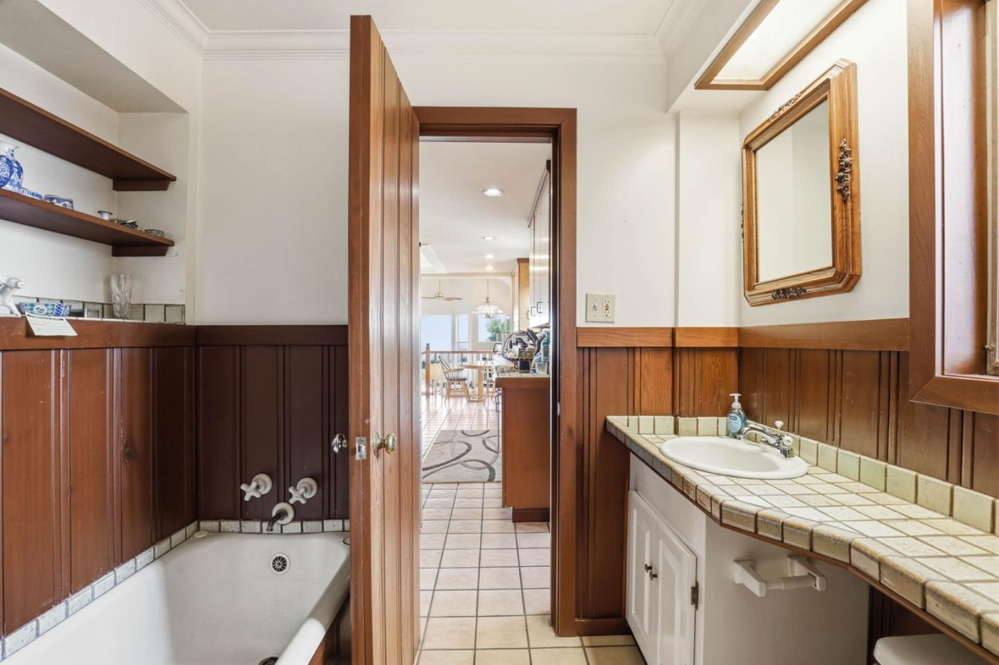 11 South Palomar Drive