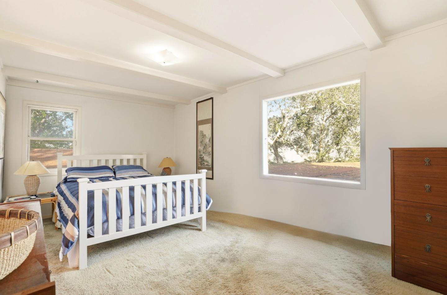 11 South Palomar Drive