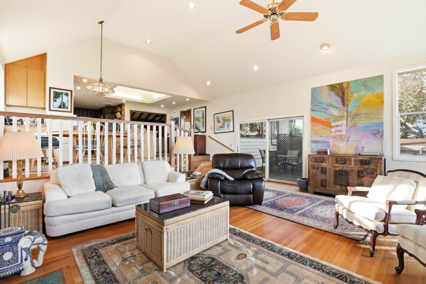 11 South Palomar Drive