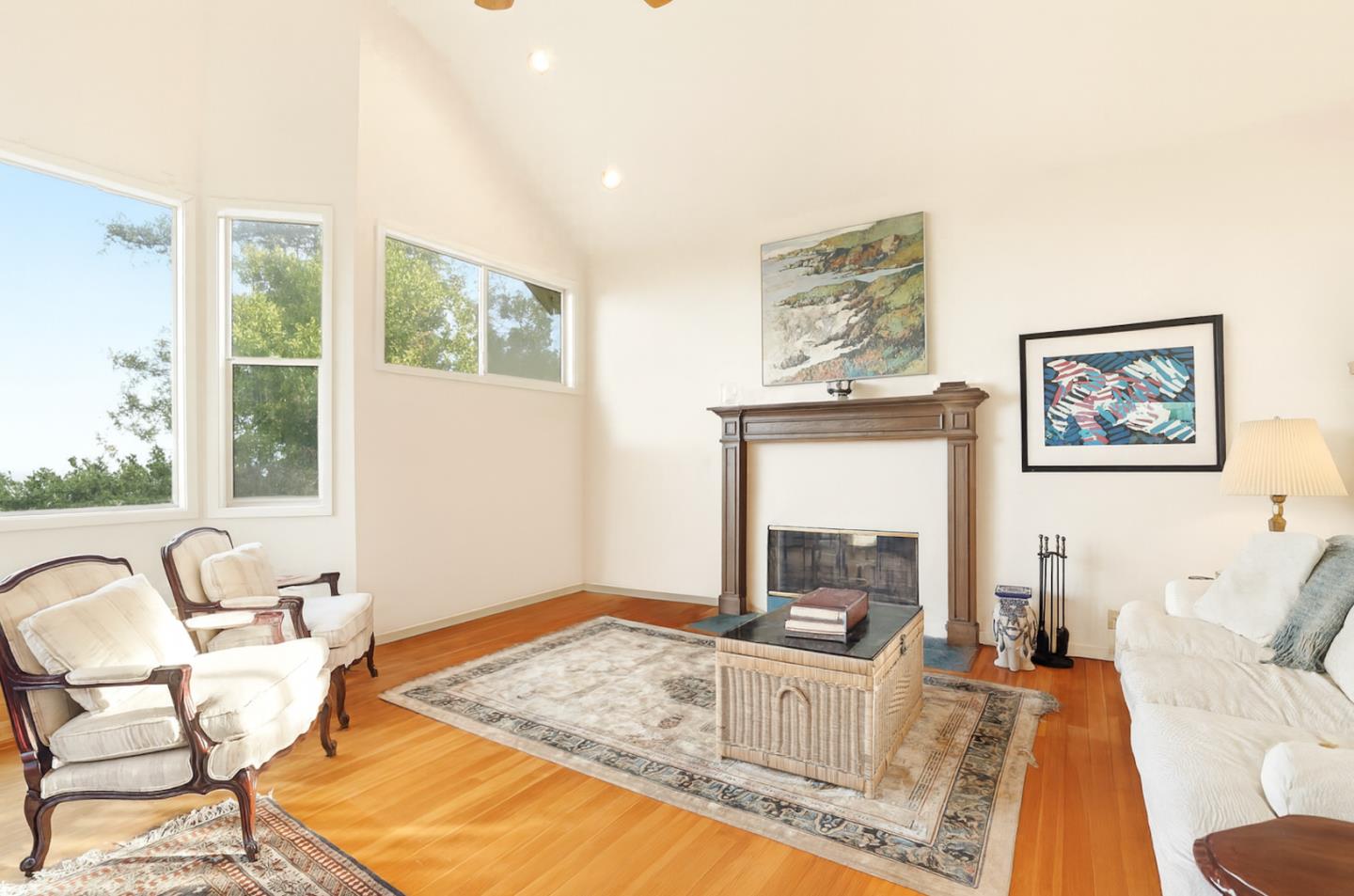 11 South Palomar Drive