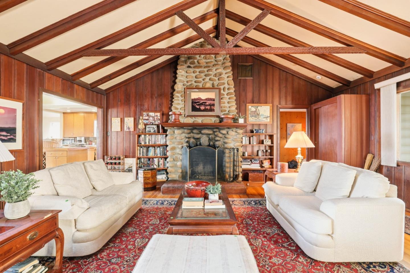 11 South Palomar Drive