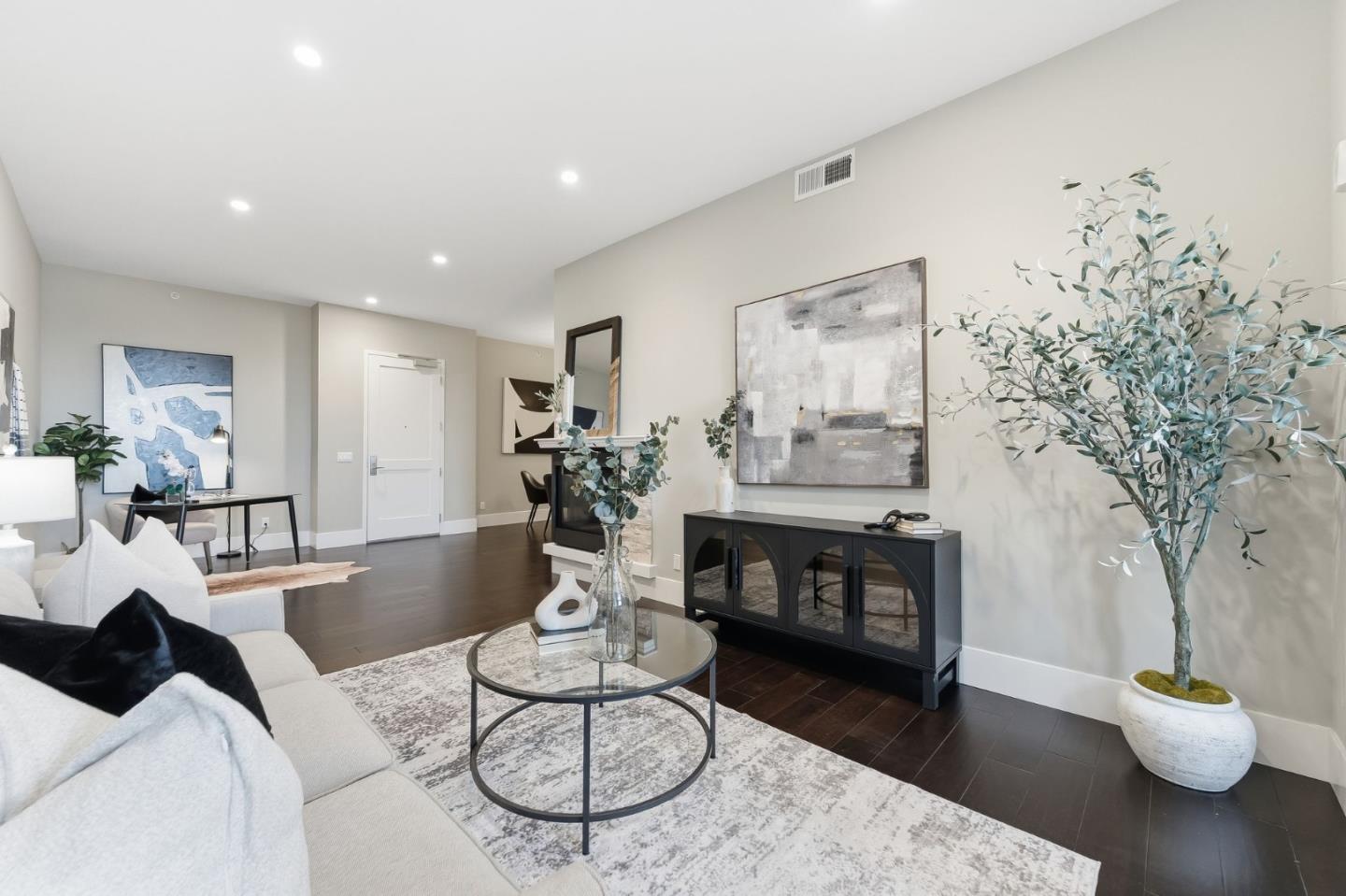 600 El Camino Real 309