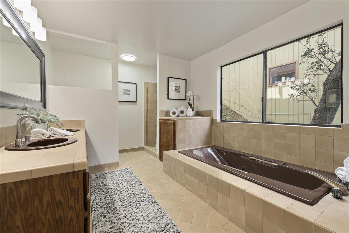 150 Winding Way