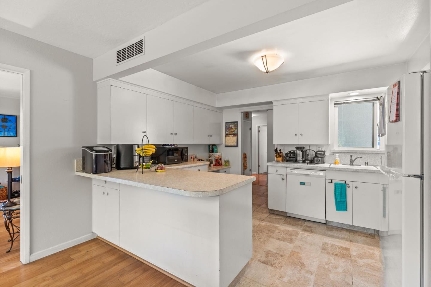 2322 Meridian Avenue