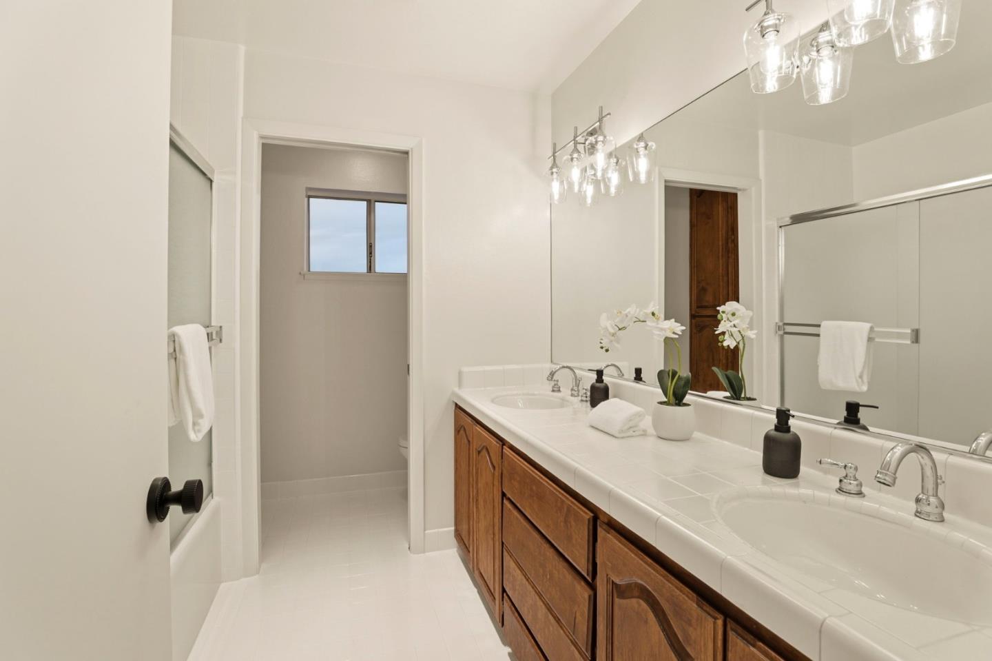 2847 Carolina Avenue