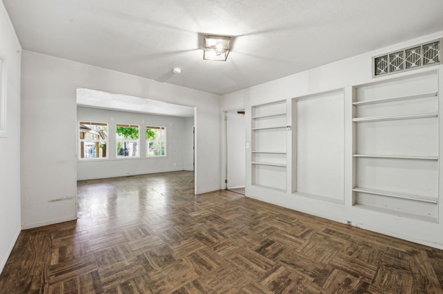 601 Palmer Lane