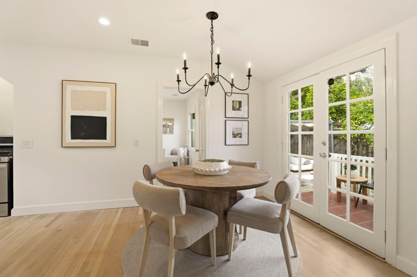 1017 Henderson Avenue