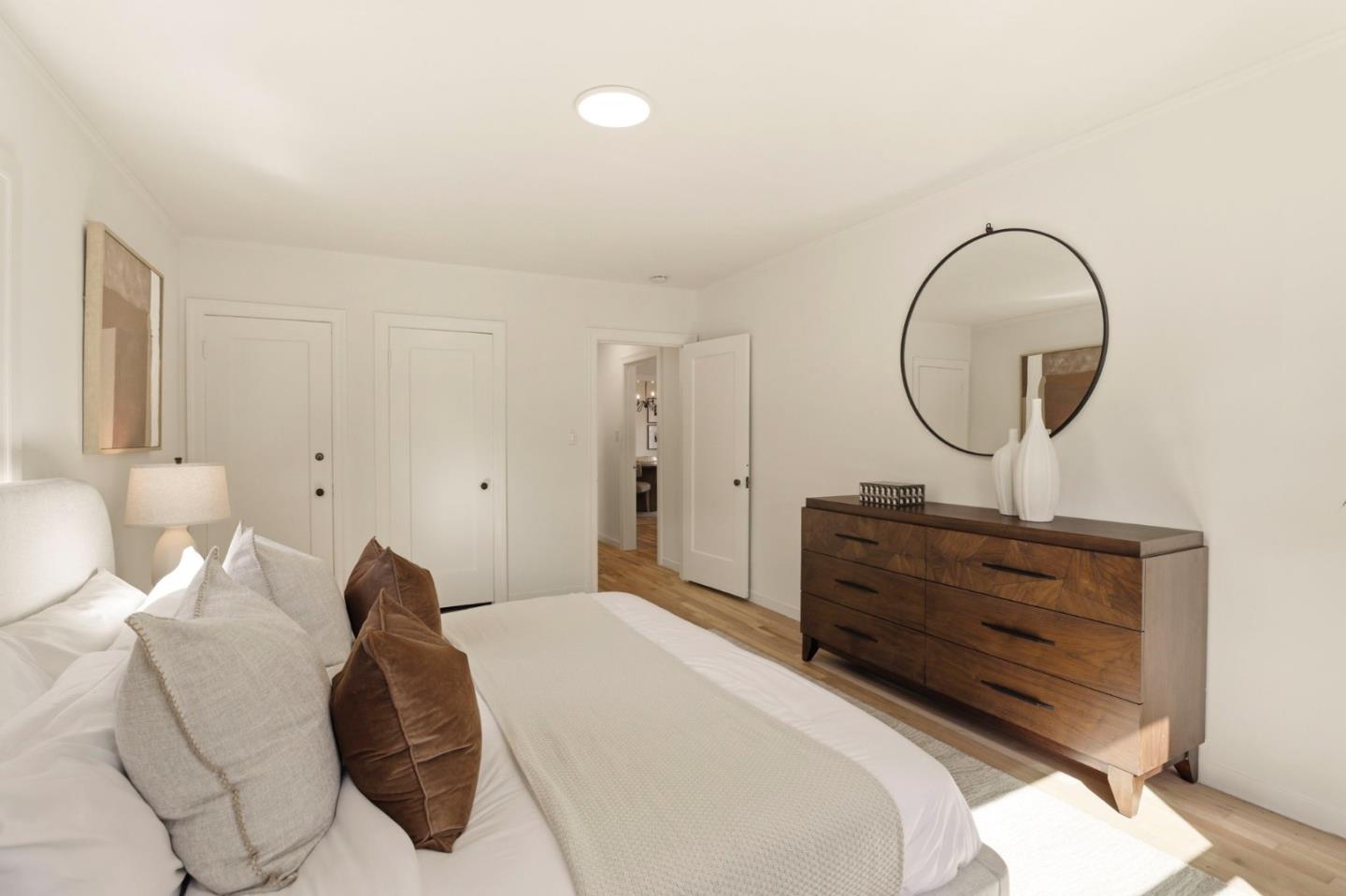 1017 Henderson Avenue