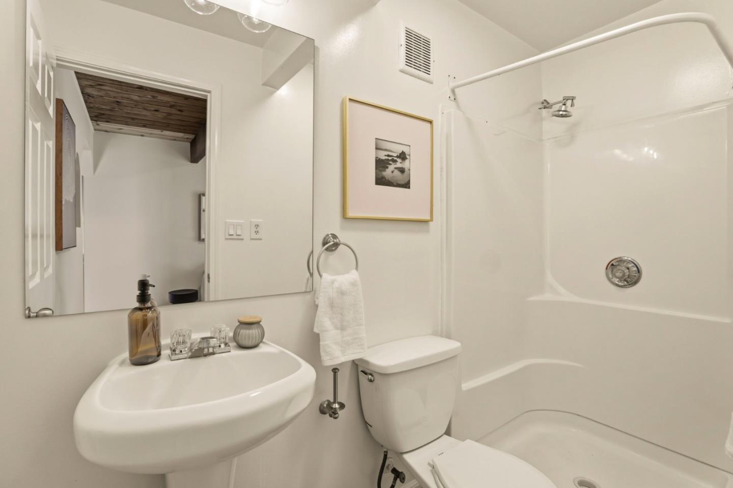 1017 Henderson Avenue