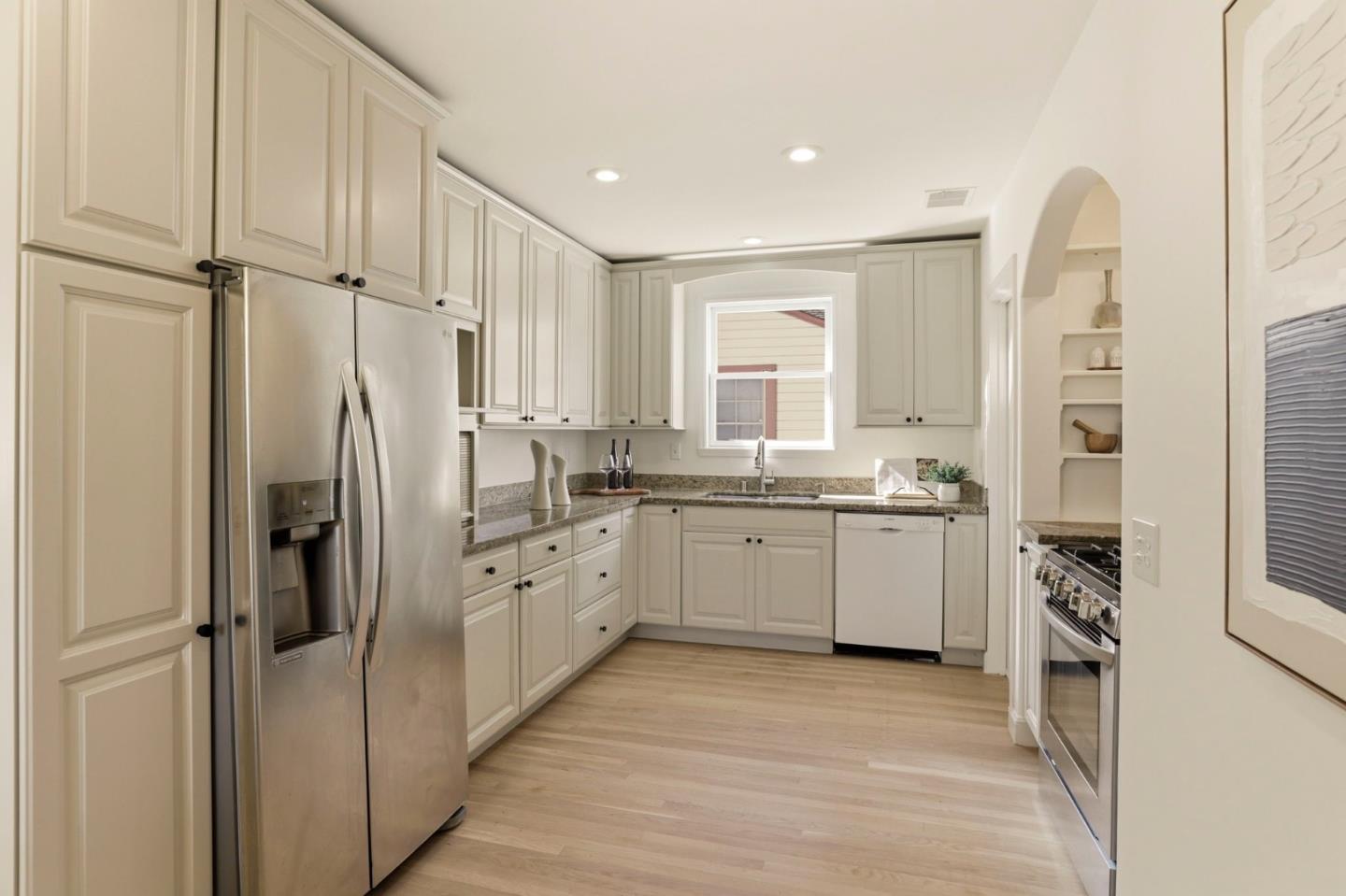 1017 Henderson Avenue