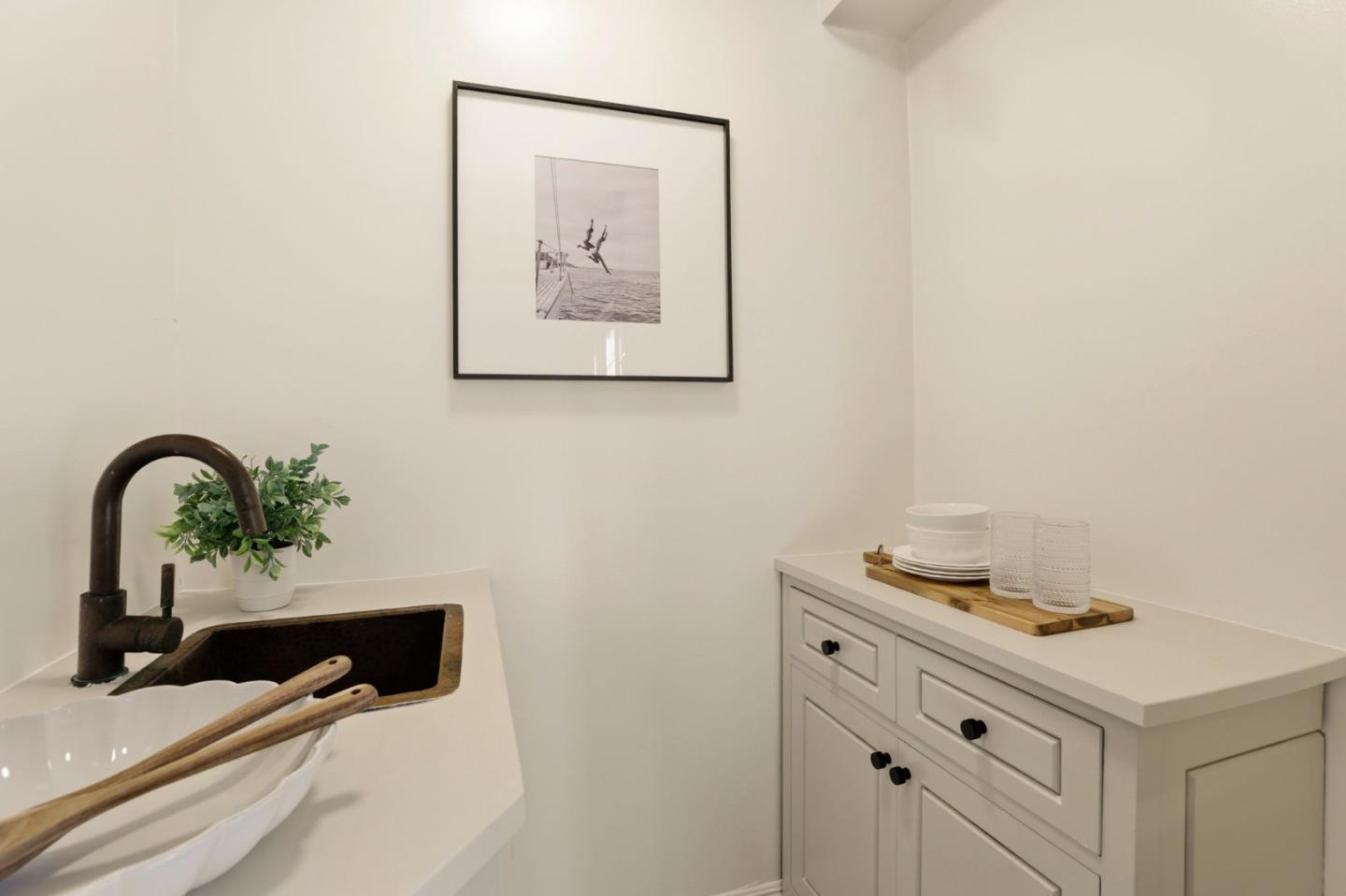 1017 Henderson Avenue