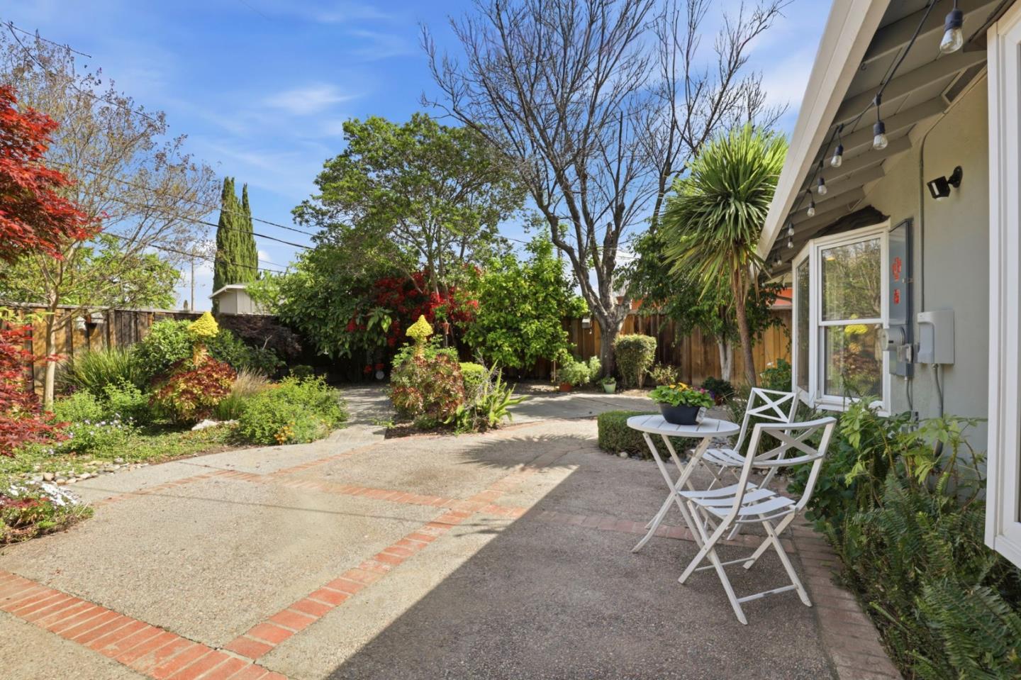 3539 Parkland Avenue