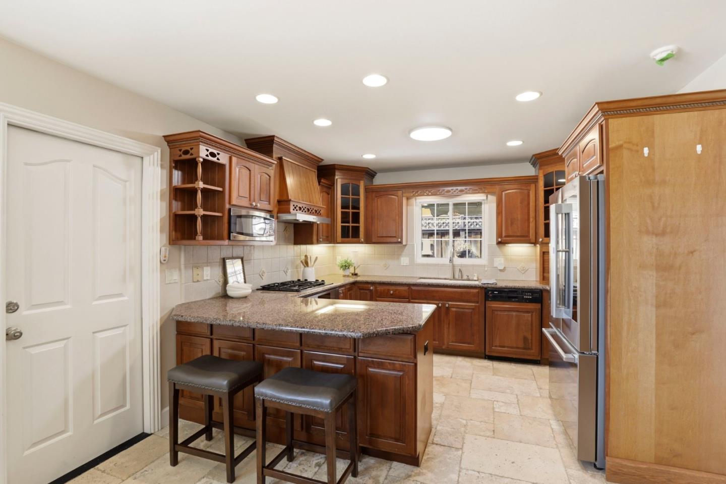 3539 Parkland Avenue