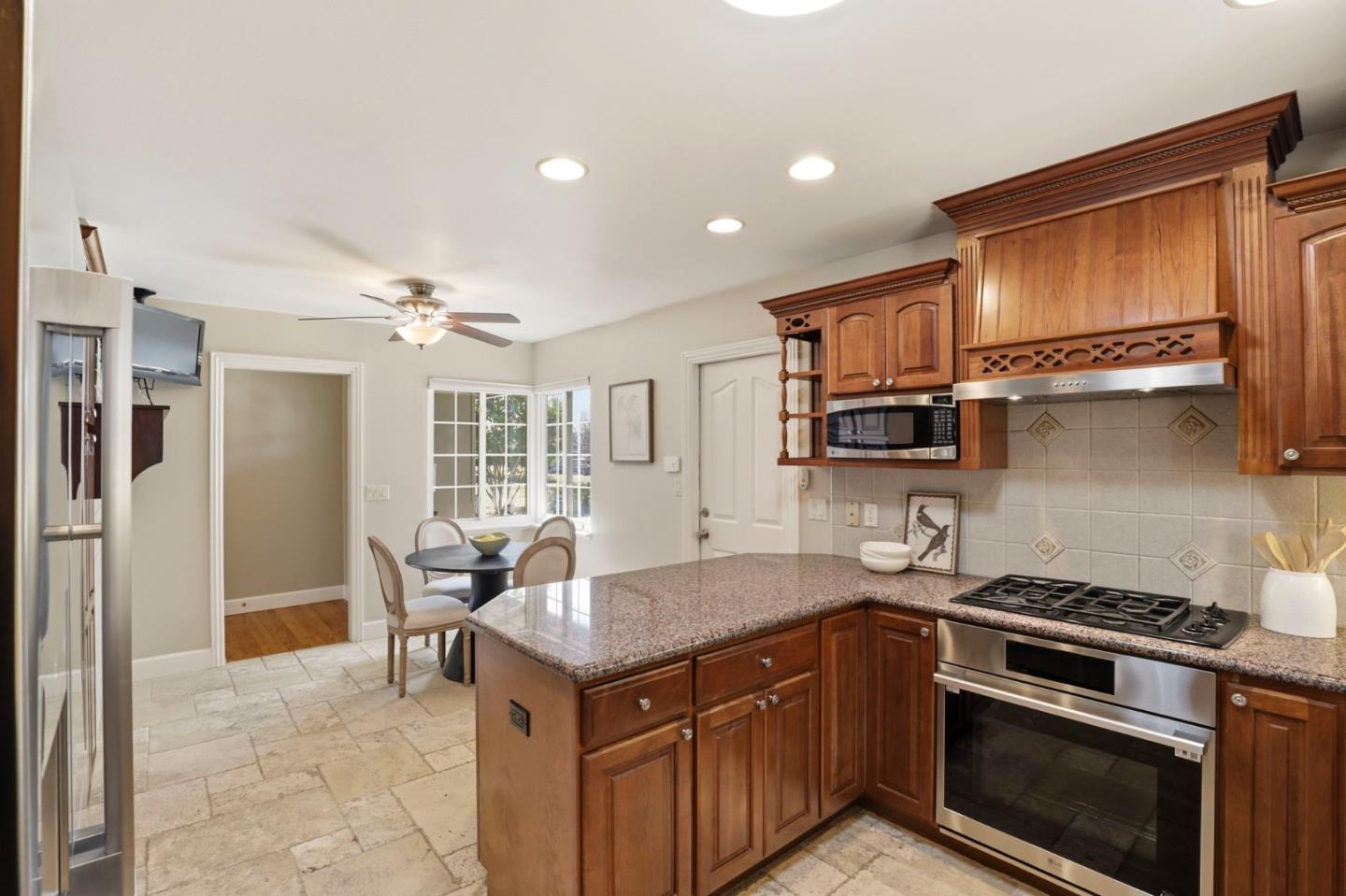 3539 Parkland Avenue