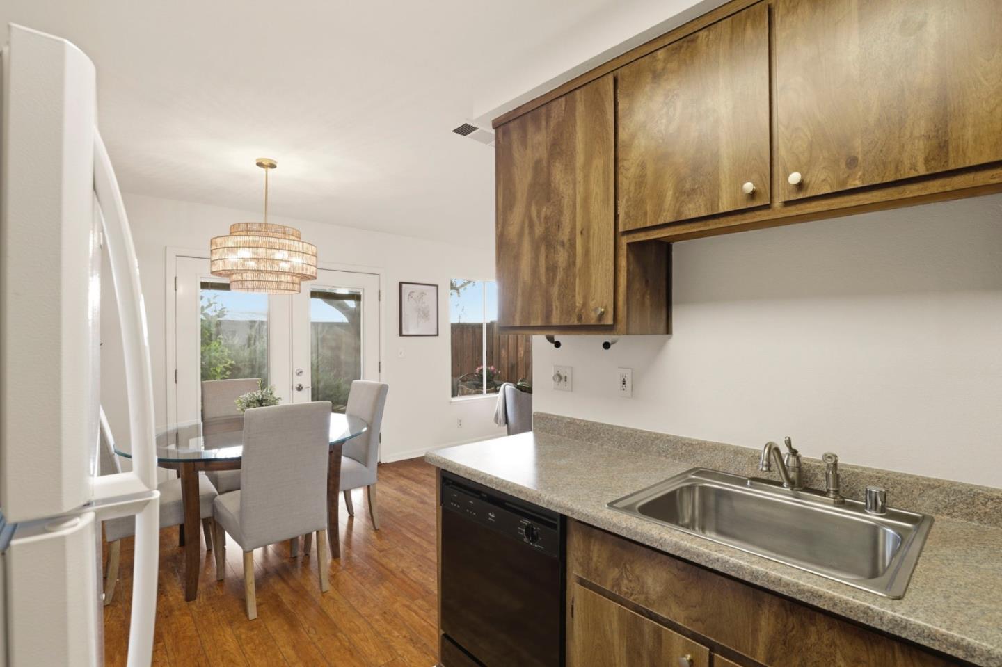 1548 Spring Valley Common