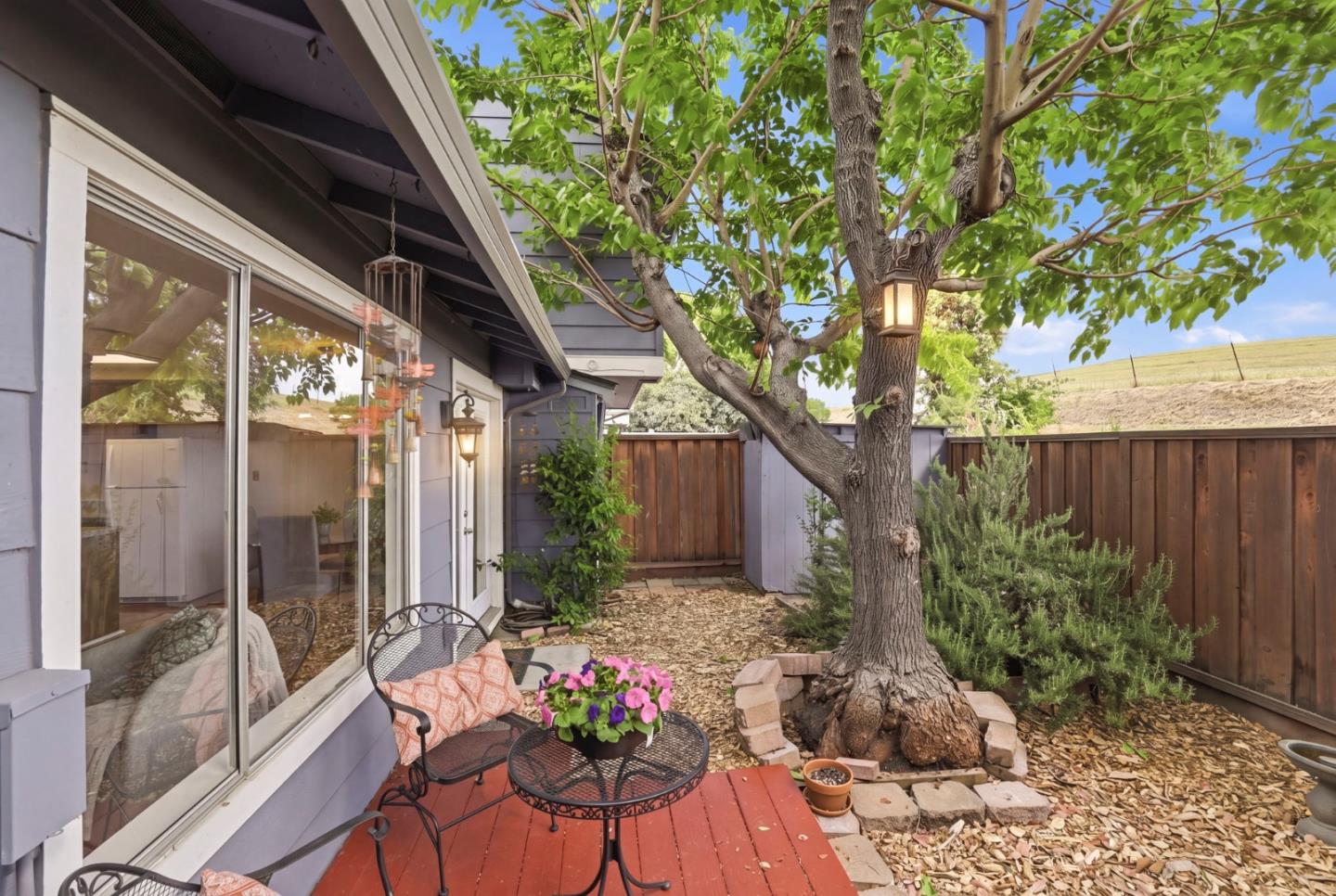 1548 Spring Valley Common