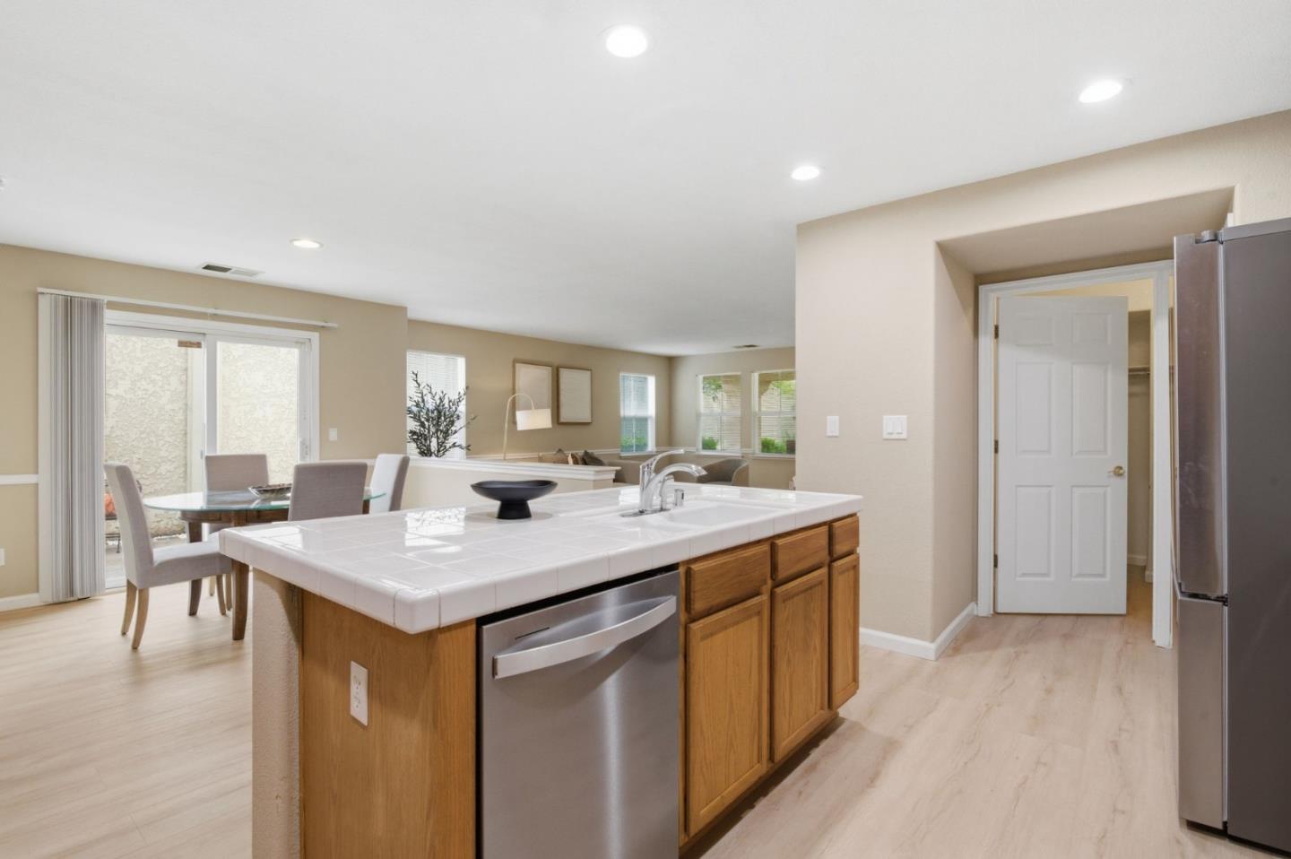 23 Willet Court